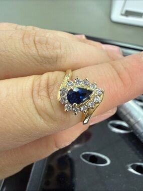 Sapphire and diamond ring - size 4 1/2